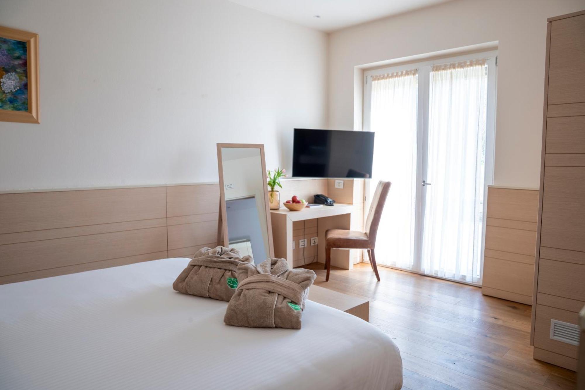 Bes Hotel Terme Di Palazzago Bagian luar foto